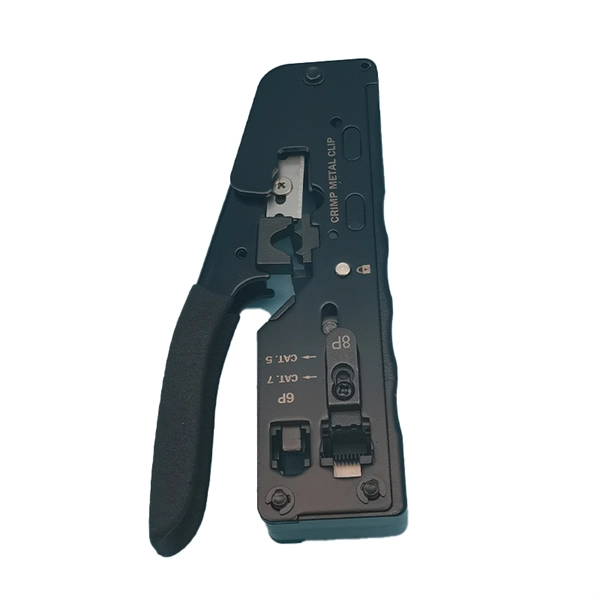Can fiber optic cables and routers be connected in series 