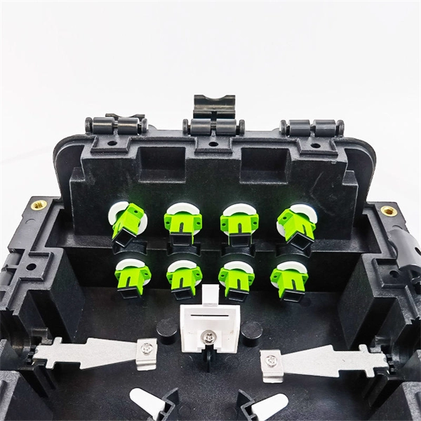 Multiple inlets and outlets in the distribution box