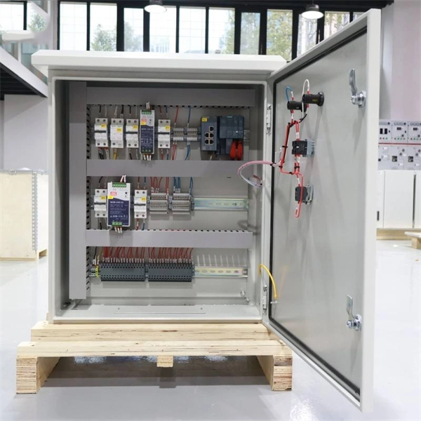 Internet companies building their own data centers