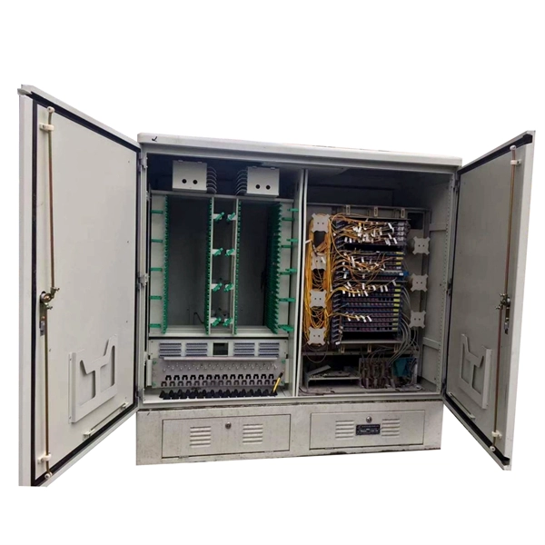 Insert-type 1-to-4 optical splitter