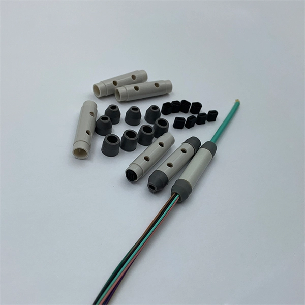 Cable trays with overlapping bends
