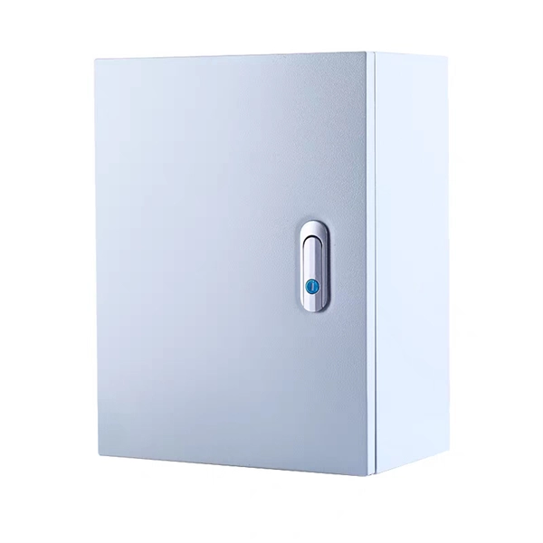How to handle a live secondary distribution box