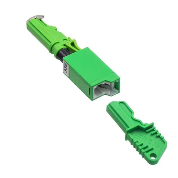 Industrial distribution box circuit breaker jumper